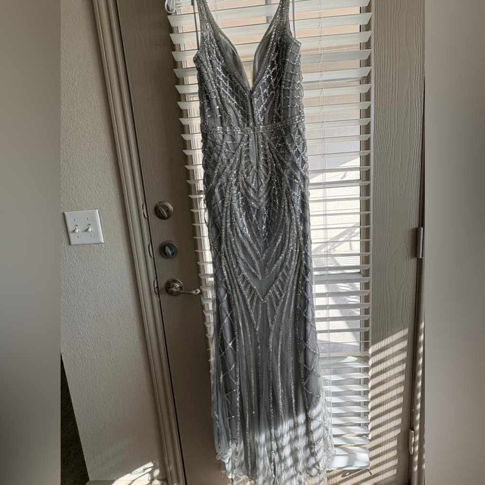 Abby Paris Luxurious Beaded Gown in Silver / gray size 10 - Picture 5 of 9